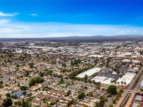 563 W Maple Avenue, Orange CA 92868