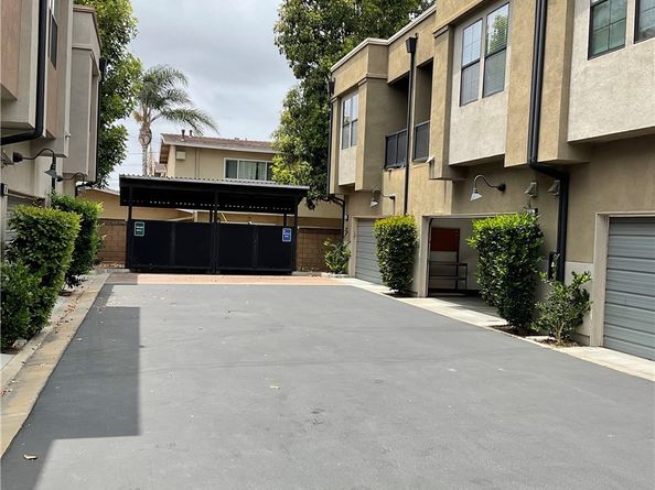 563 W Maple Avenue, Orange CA 92868