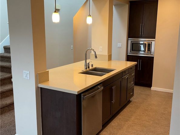 563 W Maple Avenue, Orange CA 92868