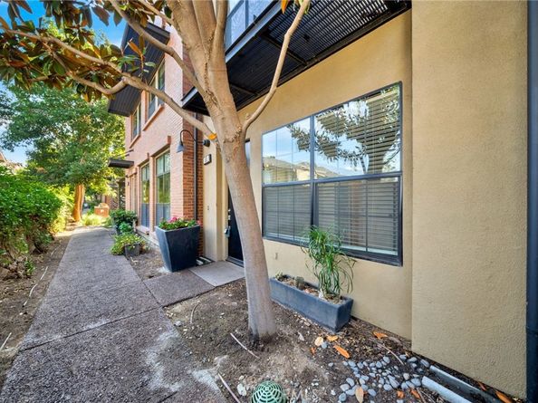 563 W Maple Avenue, Orange CA 92868
