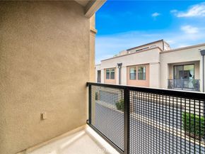 563 W Maple Avenue, Orange CA 92868