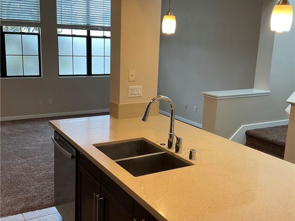 563 W Maple Avenue, Orange CA 92868