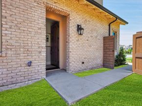100 Bozeman, Irvine CA 92602
