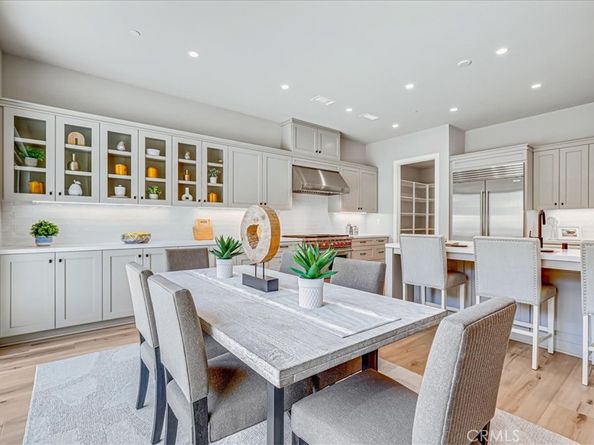 100 Bozeman, Irvine CA 92602