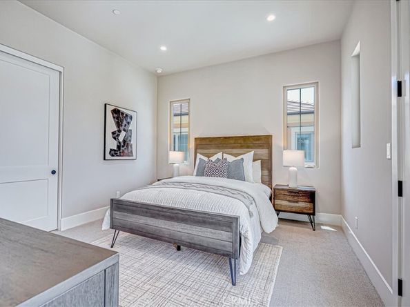 100 Bozeman, Irvine CA 92602