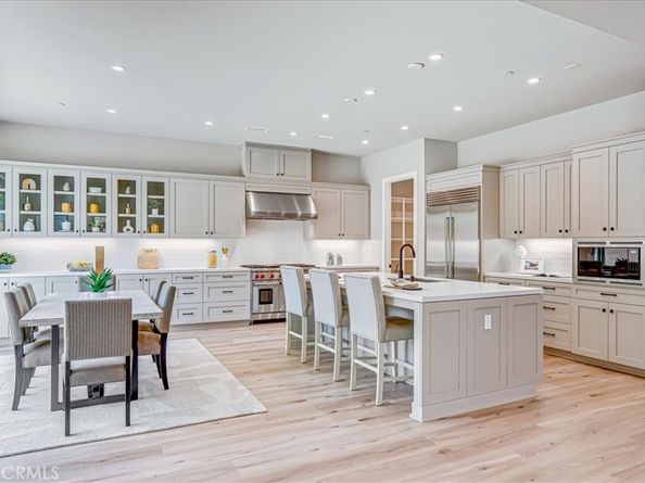 100 Bozeman, Irvine CA 92602