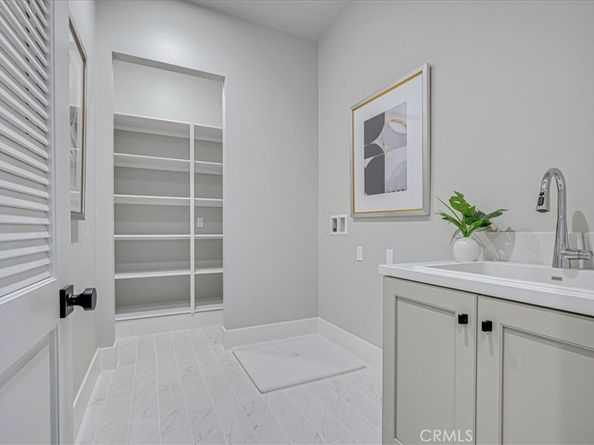 100 Bozeman, Irvine CA 92602