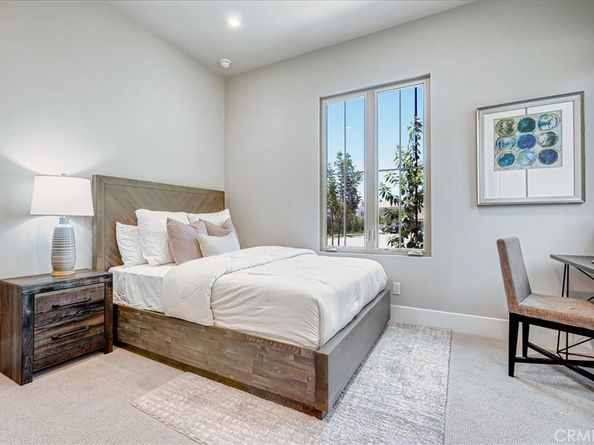 100 Bozeman, Irvine CA 92602