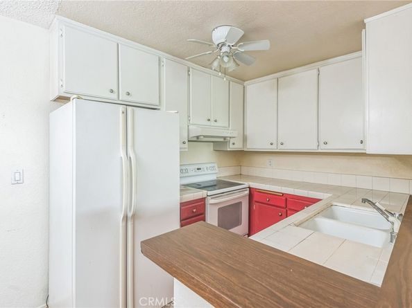 8801 Independence Avenue 11, Canoga Park CA 91304