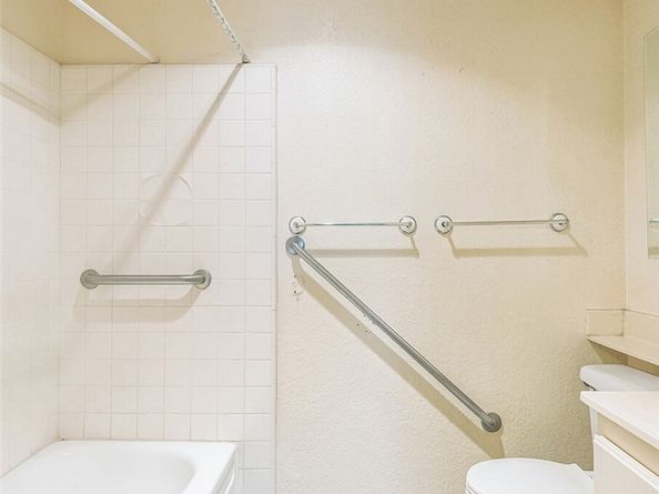 8801 Independence Avenue 11, Canoga Park CA 91304