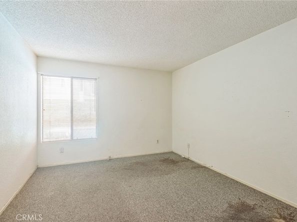 8801 Independence Avenue 11, Canoga Park CA 91304