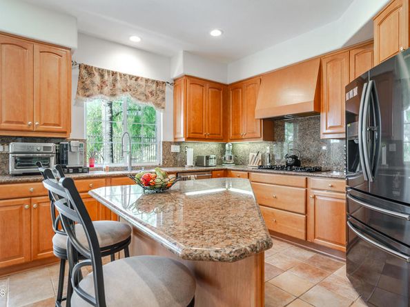 3751 N Hollingsworth Road, Altadena CA 91001