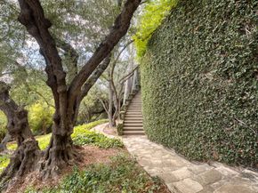 1220 Hillcrest Avenue, Pasadena CA 91106