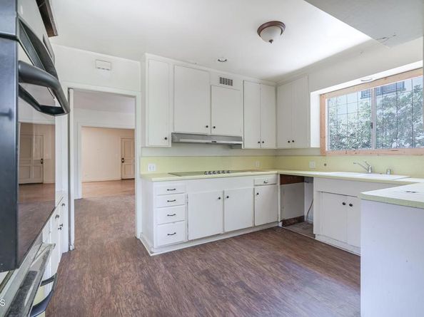 215 Madeline Drive, Pasadena CA 91105