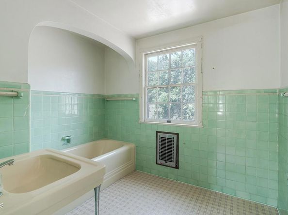 215 Madeline Drive, Pasadena CA 91105