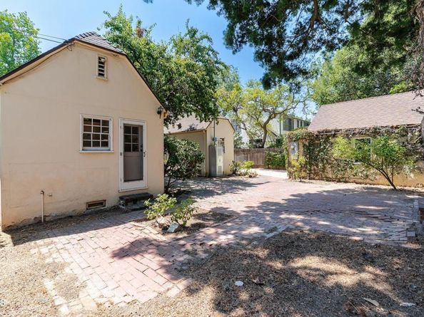 215 Madeline Drive, Pasadena CA 91105