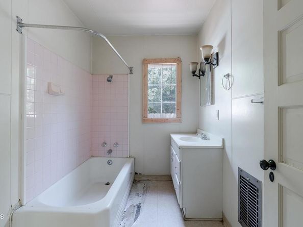 215 Madeline Drive, Pasadena CA 91105