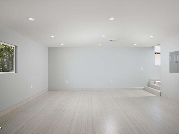 8939 Rhea Avenue, Northridge CA 91324