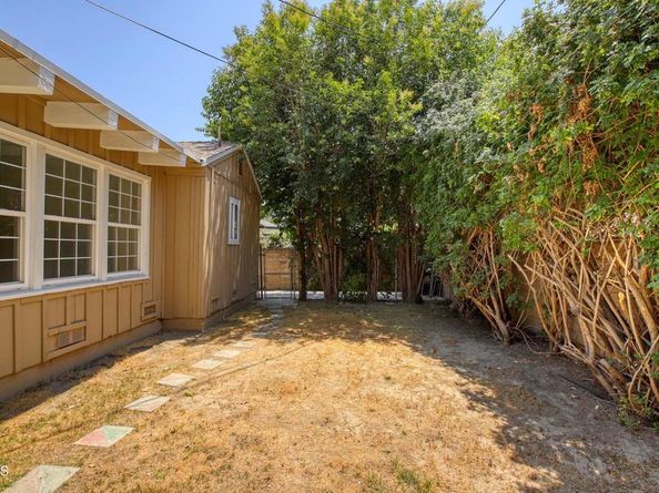 8939 Rhea Avenue, Northridge CA 91324