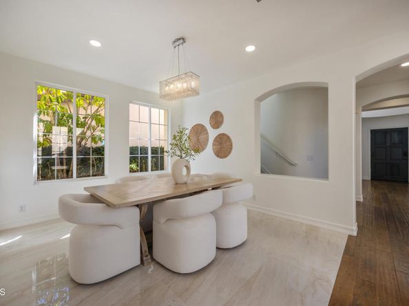 827 W Heritage Oak Court, Altadena CA 91001