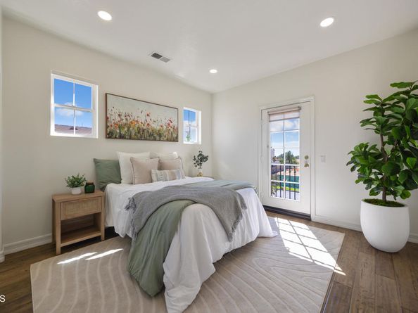 827 W Heritage Oak Court, Altadena CA 91001