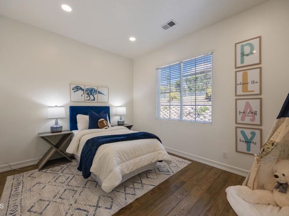 827 W Heritage Oak Court, Altadena CA 91001