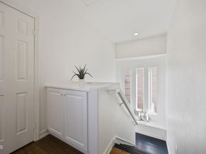 827 W Heritage Oak Court, Altadena CA 91001