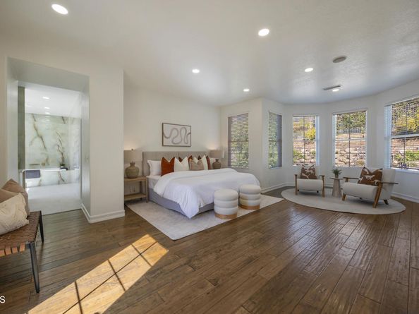 827 W Heritage Oak Court, Altadena CA 91001