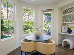 827 W Heritage Oak Court, Altadena CA 91001