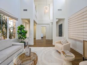 827 W Heritage Oak Court, Altadena CA 91001