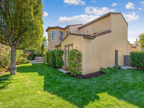 827 W Heritage Oak Court, Altadena CA 91001