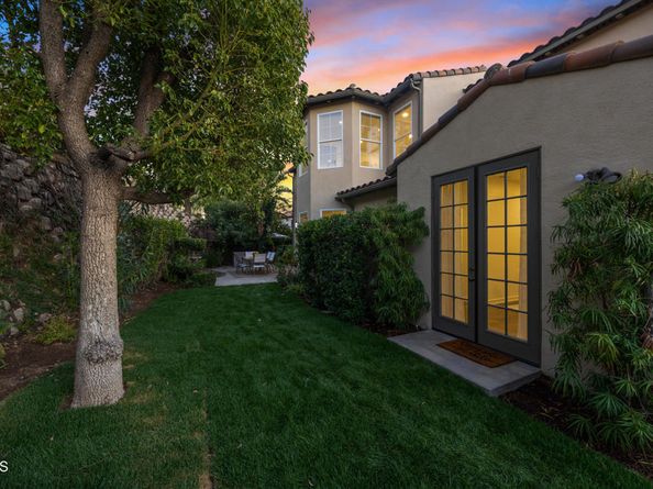 827 W Heritage Oak Court, Altadena CA 91001