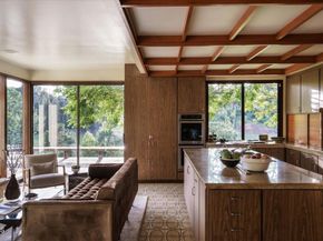 1279 Chateau Road, Pasadena CA 91105