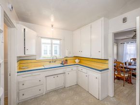 1139 N Heliotrope Drive, Los Angeles CA 90029