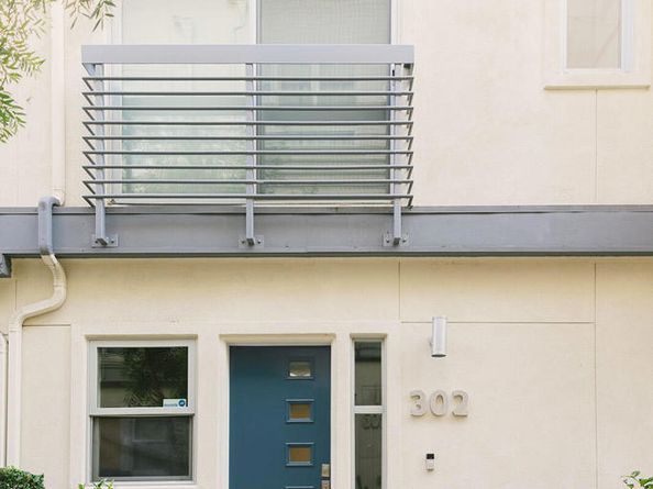 2753 Waverly Drive 302, Los Angeles CA 90039