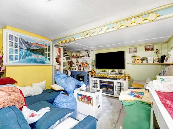 352 W 59th Place, Los Angeles CA 90003