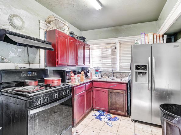 352 W 59th Place, Los Angeles CA 90003