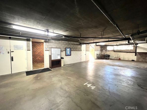 700 S Lake Avenue 111, Pasadena CA 91106