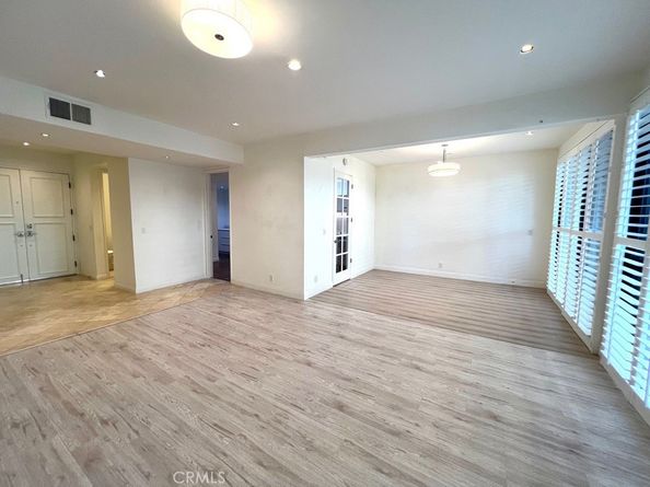 700 S Lake Avenue 111, Pasadena CA 91106