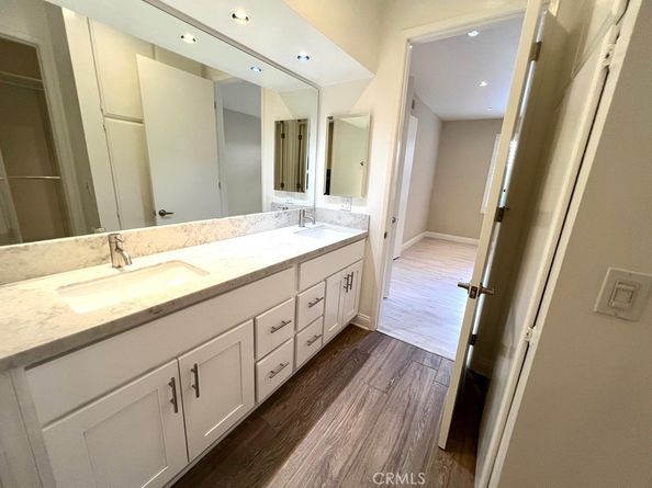 700 S Lake Avenue 111, Pasadena CA 91106