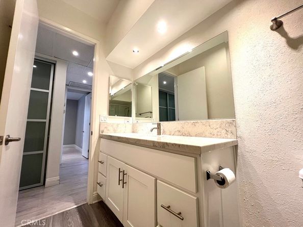 700 S Lake Avenue 111, Pasadena CA 91106