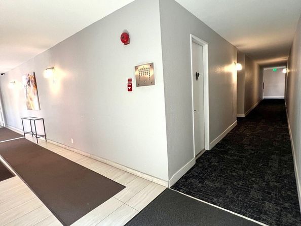 700 S Lake Avenue 111, Pasadena CA 91106