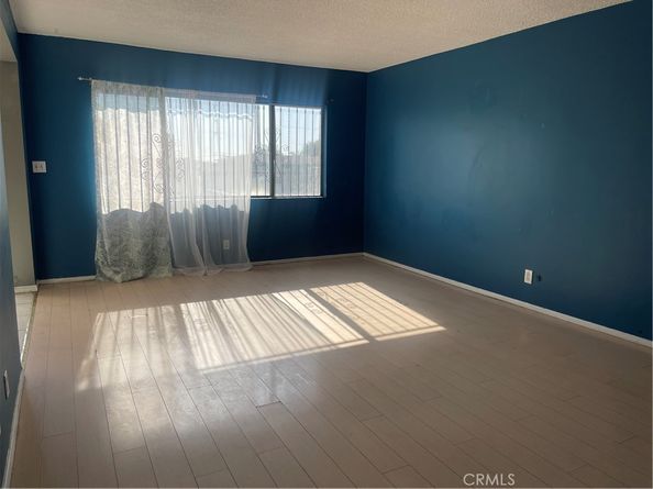 5609 E Beverly Boulevard, East Los Angeles CA 90022