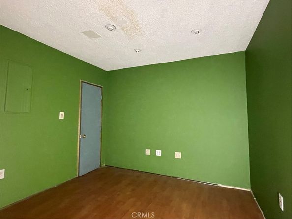 5609 E Beverly Boulevard, East Los Angeles CA 90022