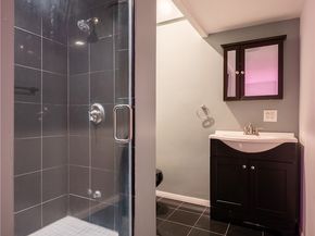 1833 Roscomare Road, Los Angeles CA 90077