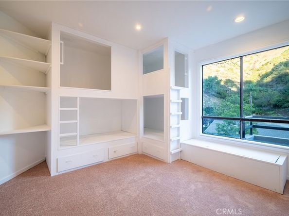 1833 Roscomare Road, Los Angeles CA 90077