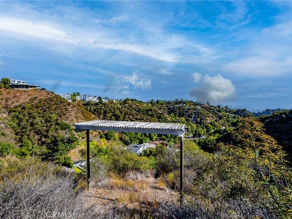 1833 Roscomare Road, Los Angeles CA 90077