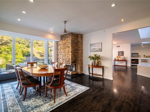 1833 Roscomare Road, Los Angeles CA 90077