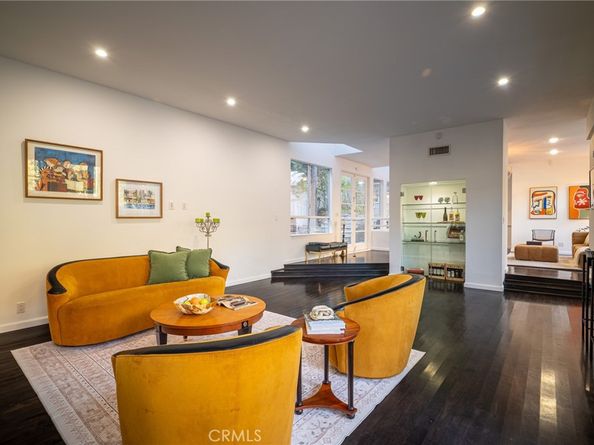 1833 Roscomare Road, Los Angeles CA 90077