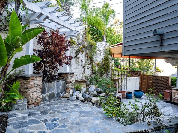 1833 Roscomare Road, Los Angeles CA 90077